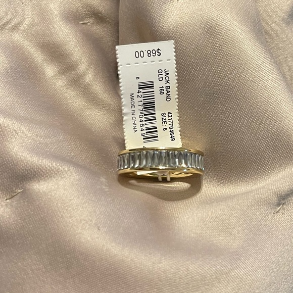 Kendra Scott Jewelry - Kendra Scott Jack Band Ring in White Crystal